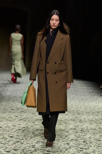 Look 74